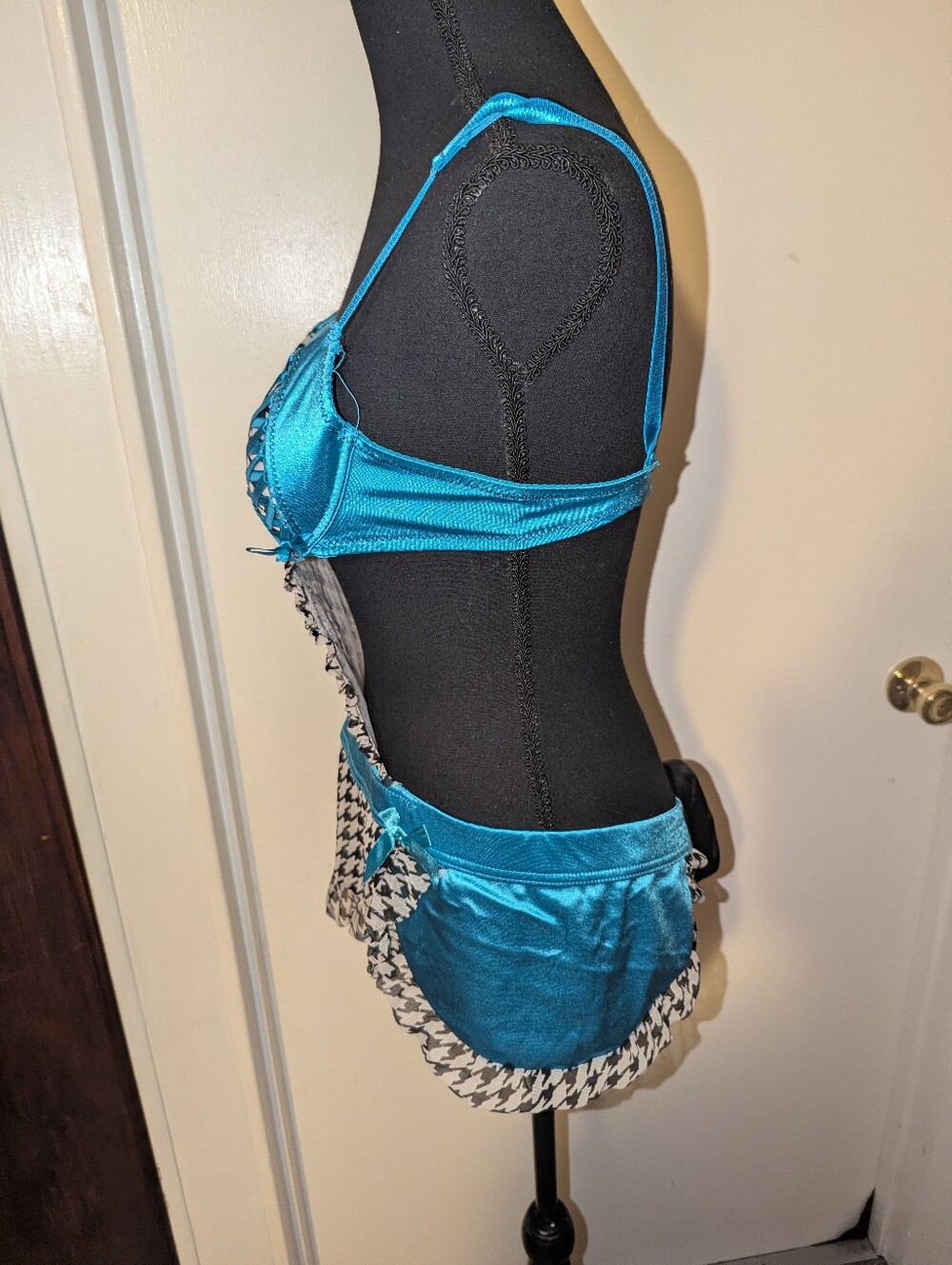 Alice In Wonderland Rave Wear - Picture 13 of 16